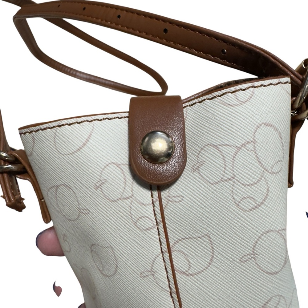 Chip 'n' Dale Cream Crossbody Phone Bag - Picture 8 of 12
